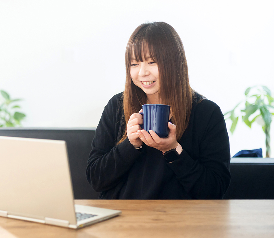 〔広報〕笑顔でお出迎え 對間 愛